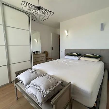 Modern Eiffel Tower Apartment Paris